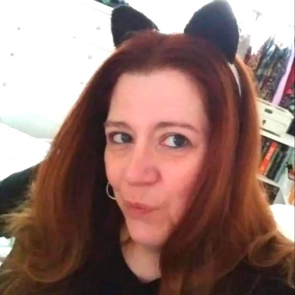 Meet your Posher, Sassy - Picture 1 of 1